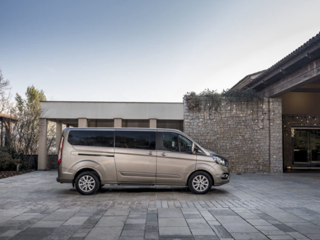 2019 Ford Transit Lease a Ford Transit