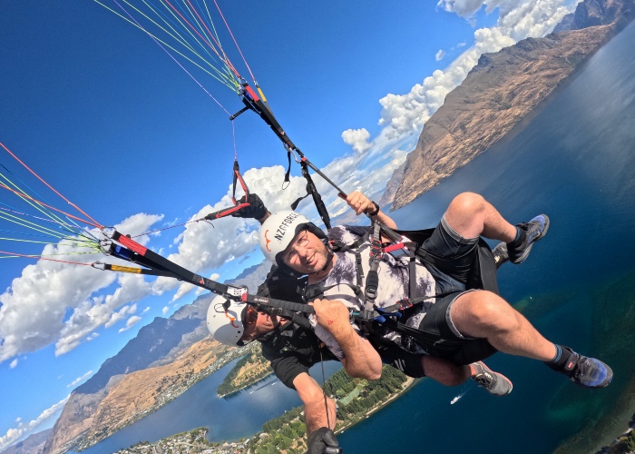 Alan Greig paragliding