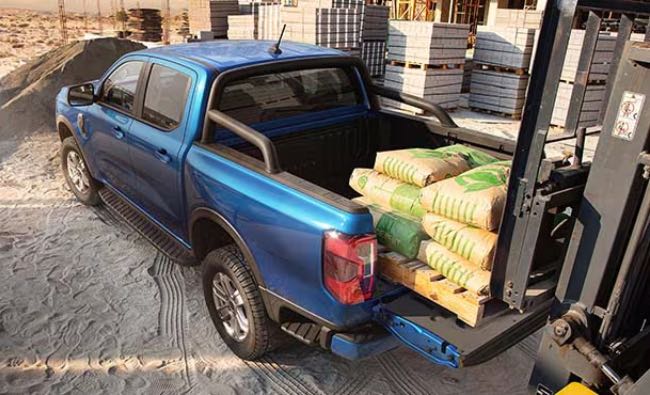 You can now load a standard-size Euro pallet (1200mm x 800mm) in the bed.