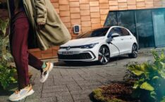 Volkswagen Golf Hybrid
