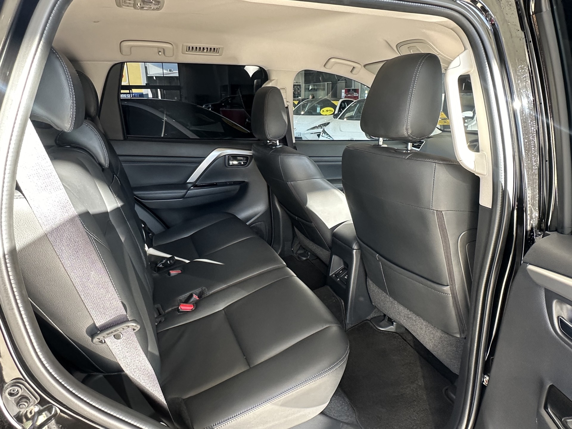 2022 Mitsubishi Pajero Sport Vrx 2.4D/4Wd/8At - Image 7