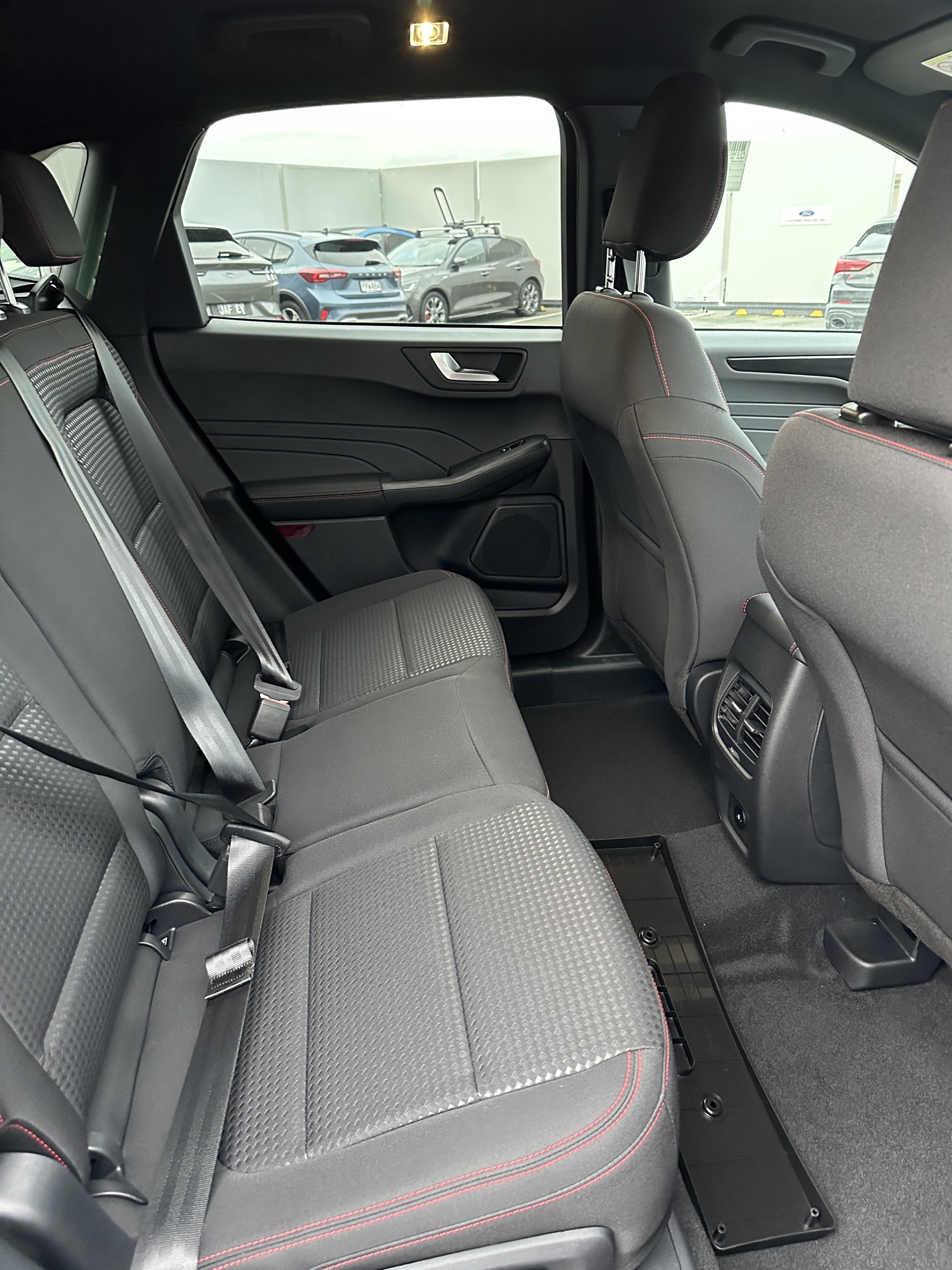 2023 Ford Escape St-Line X Awd Fhev 2 - Image 13