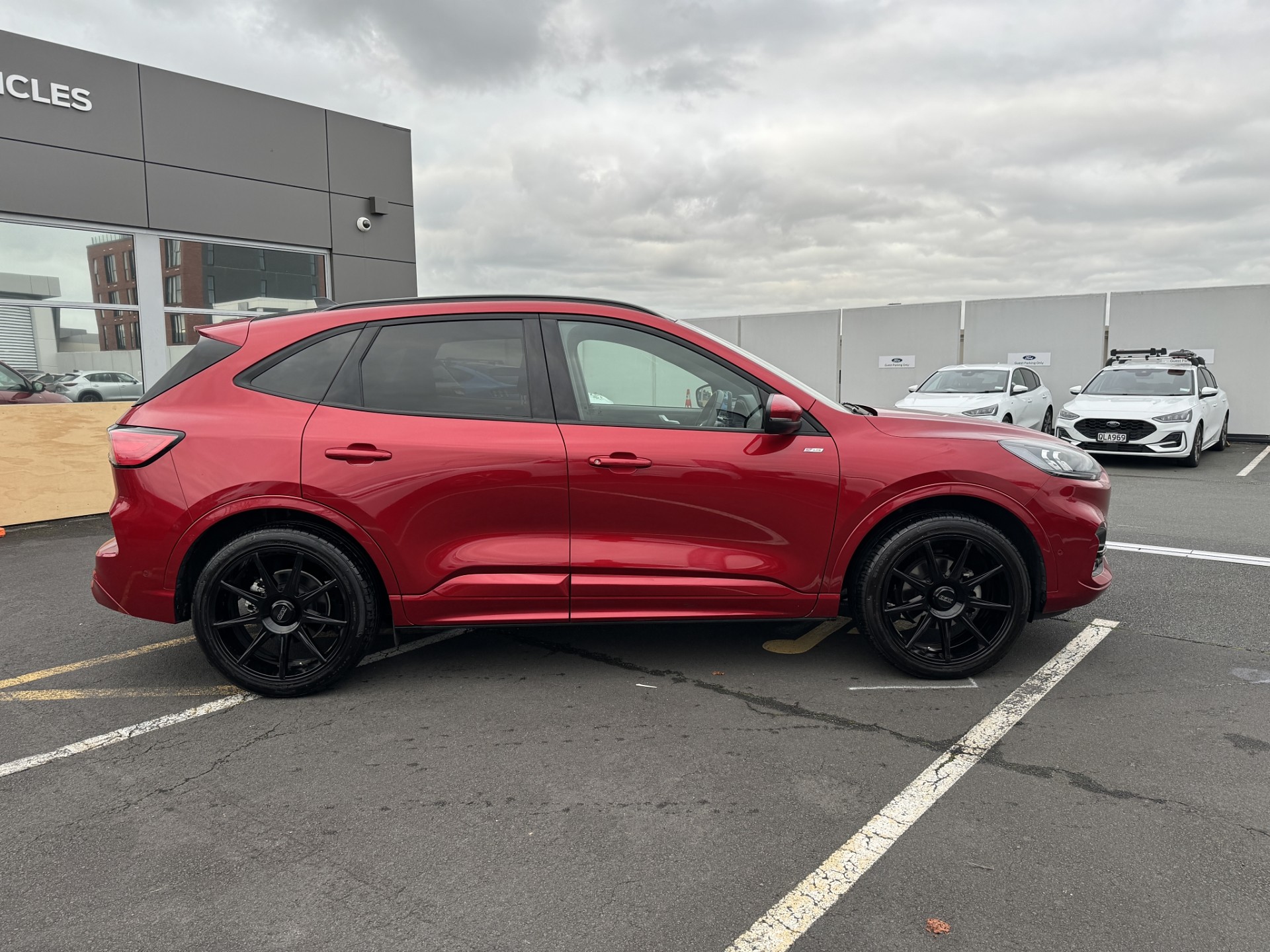 2023 Ford Escape St-Line X Awd Fhev 2 - Image 2