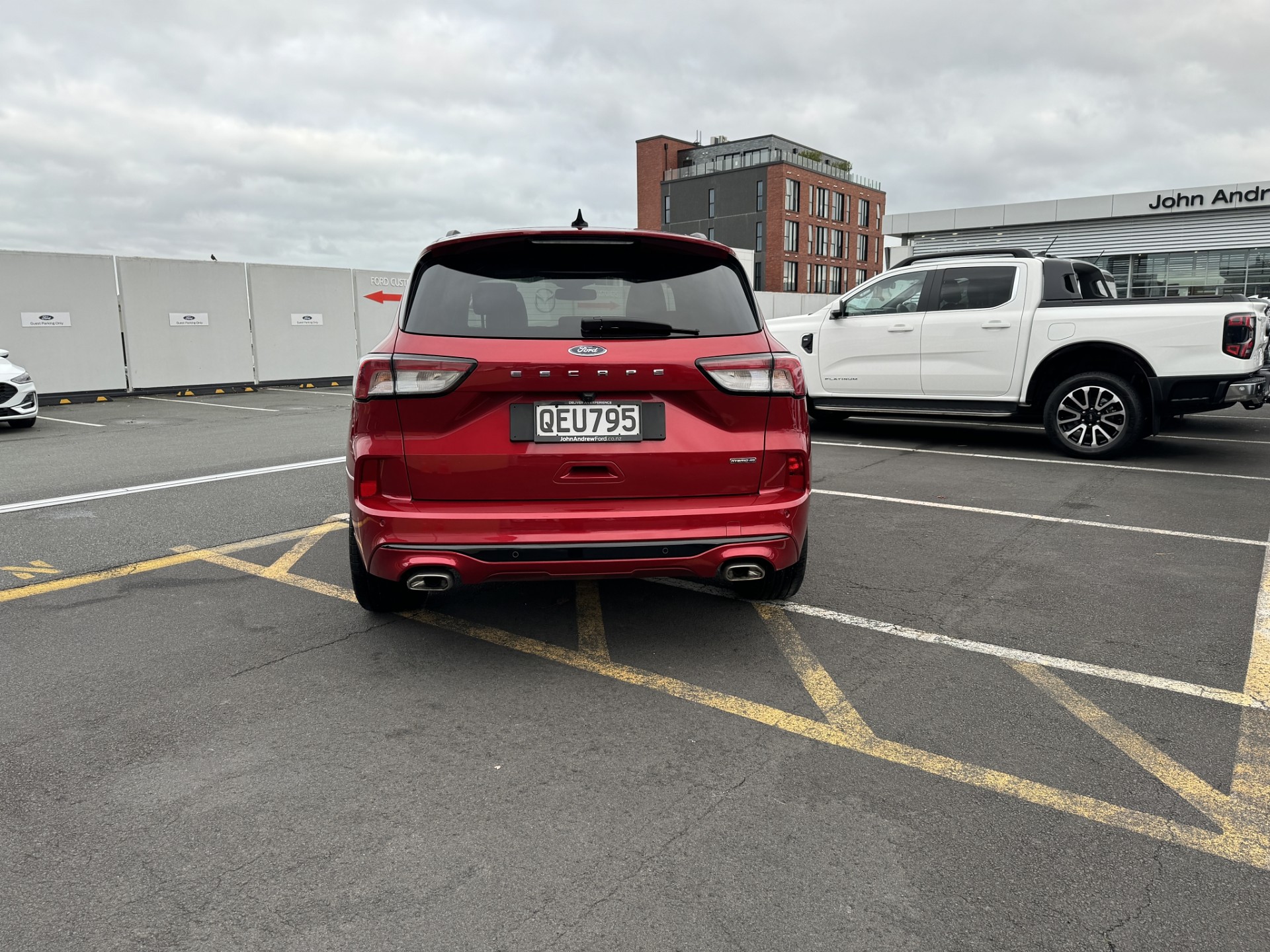 2023 Ford Escape St-Line X Awd Fhev 2 - Image 4