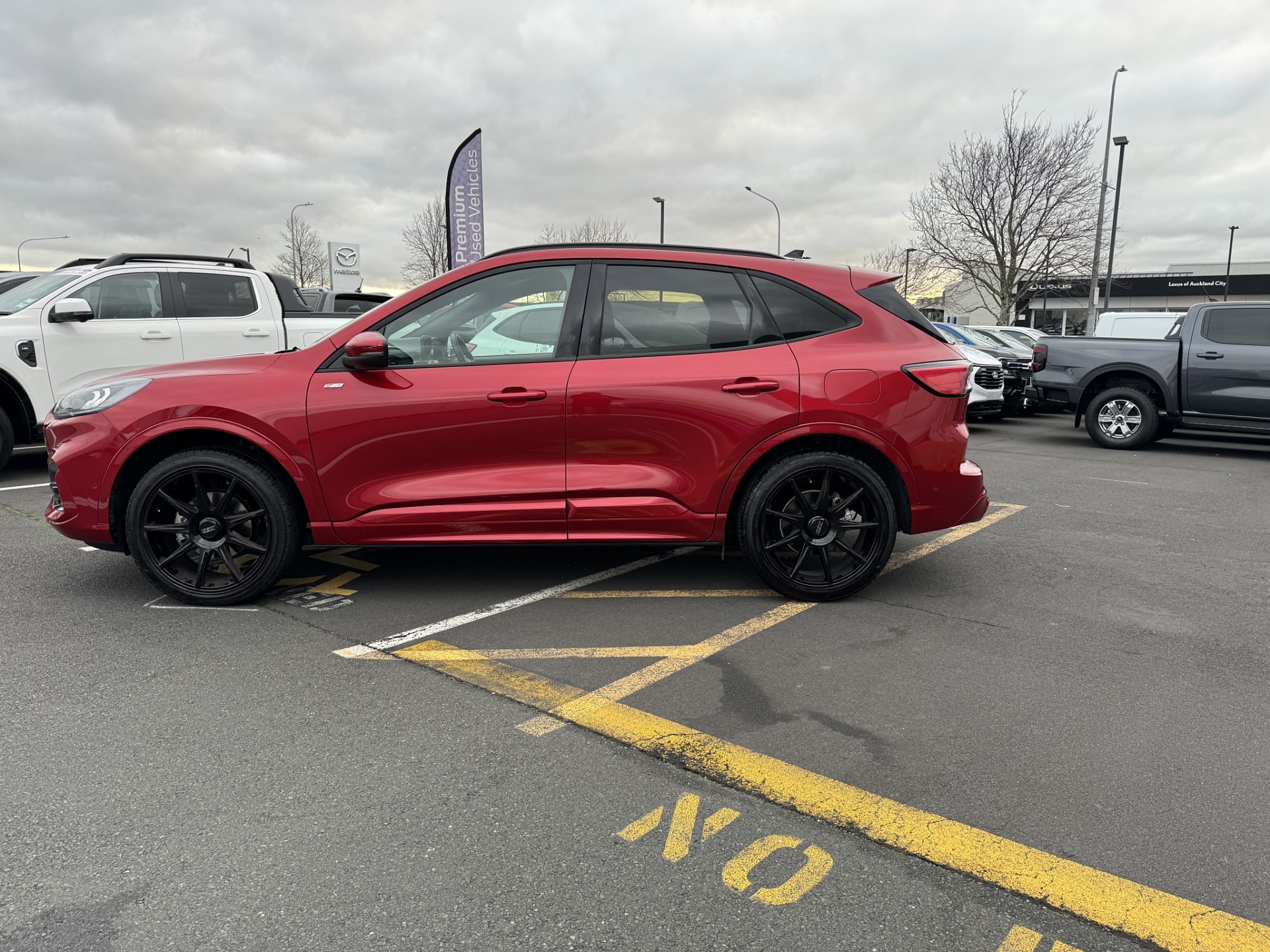 2023 Ford Escape St-Line X Awd Fhev 2 - Image 6