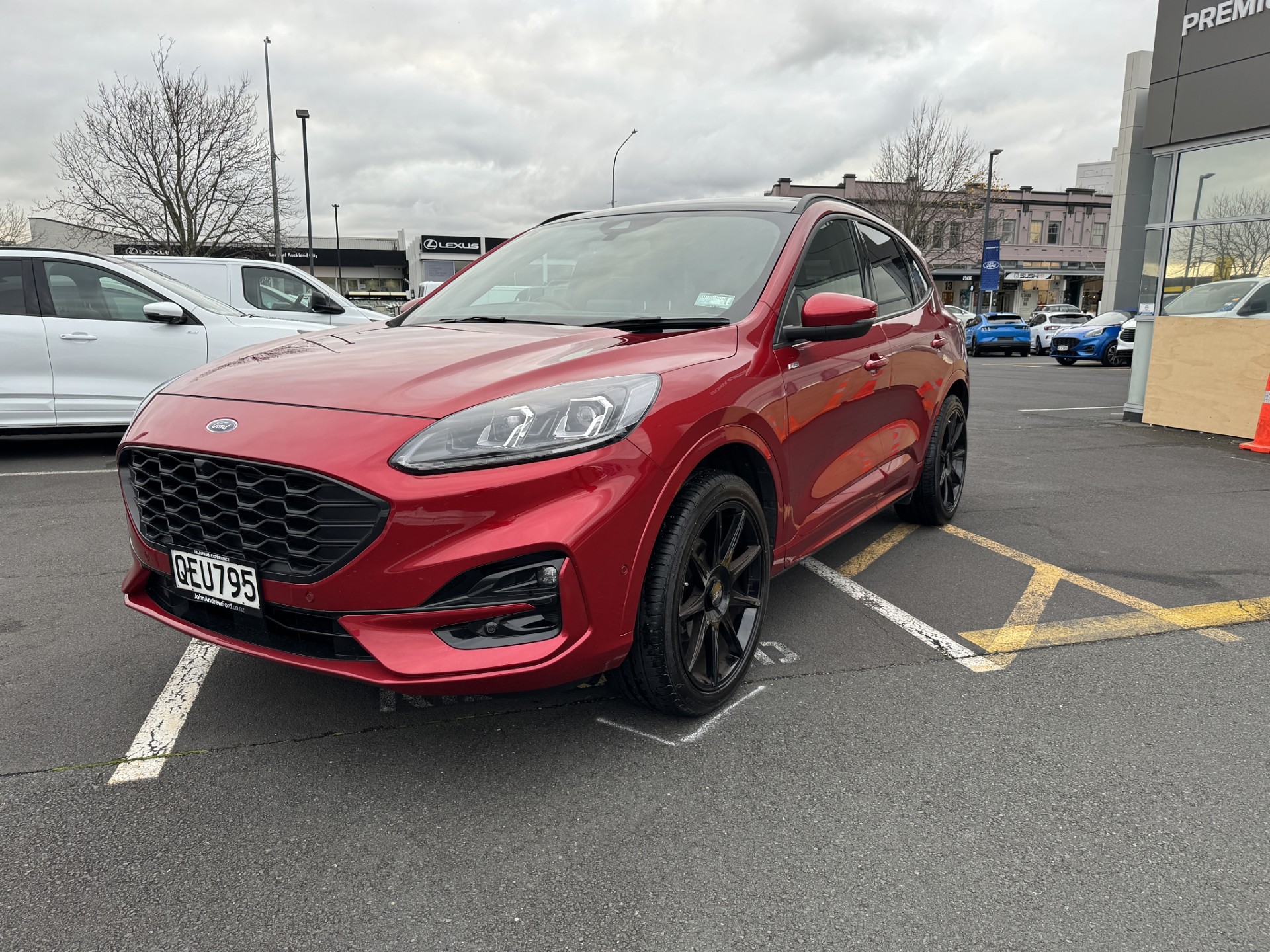 2023 Ford Escape St-Line X Awd Fhev 2 - Image 7