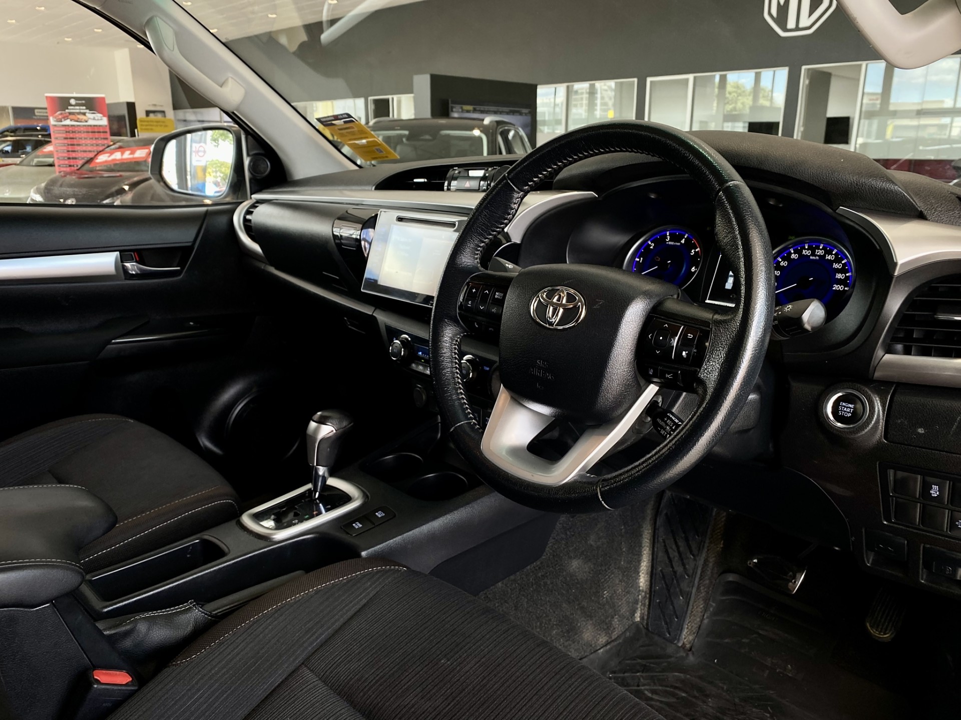 2020 Toyota Hilux Sr5 Td Dc 2.8Dt/4Wd - Image 10