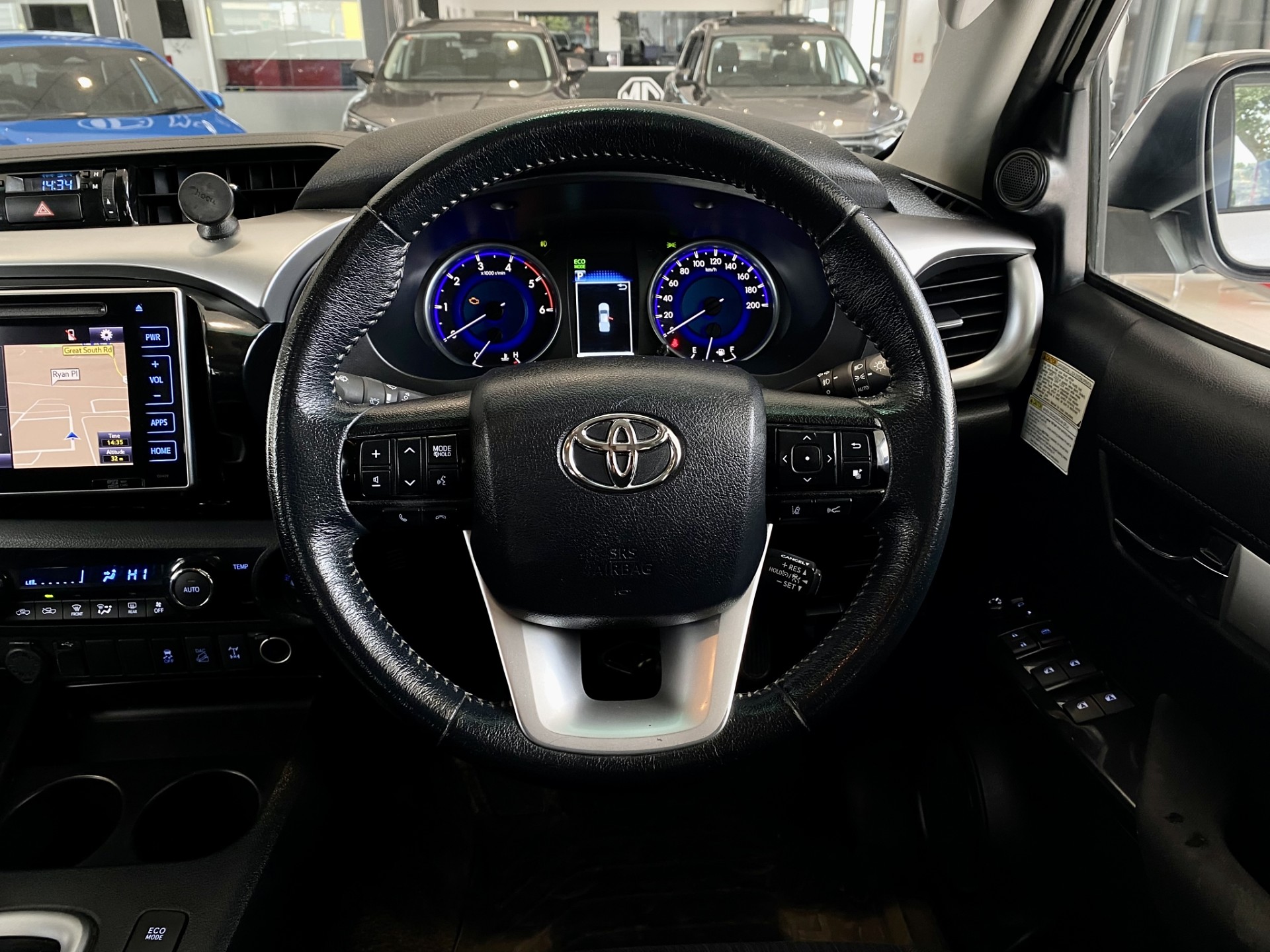 2020 Toyota Hilux Sr5 Td Dc 2.8Dt/4Wd - Image 14