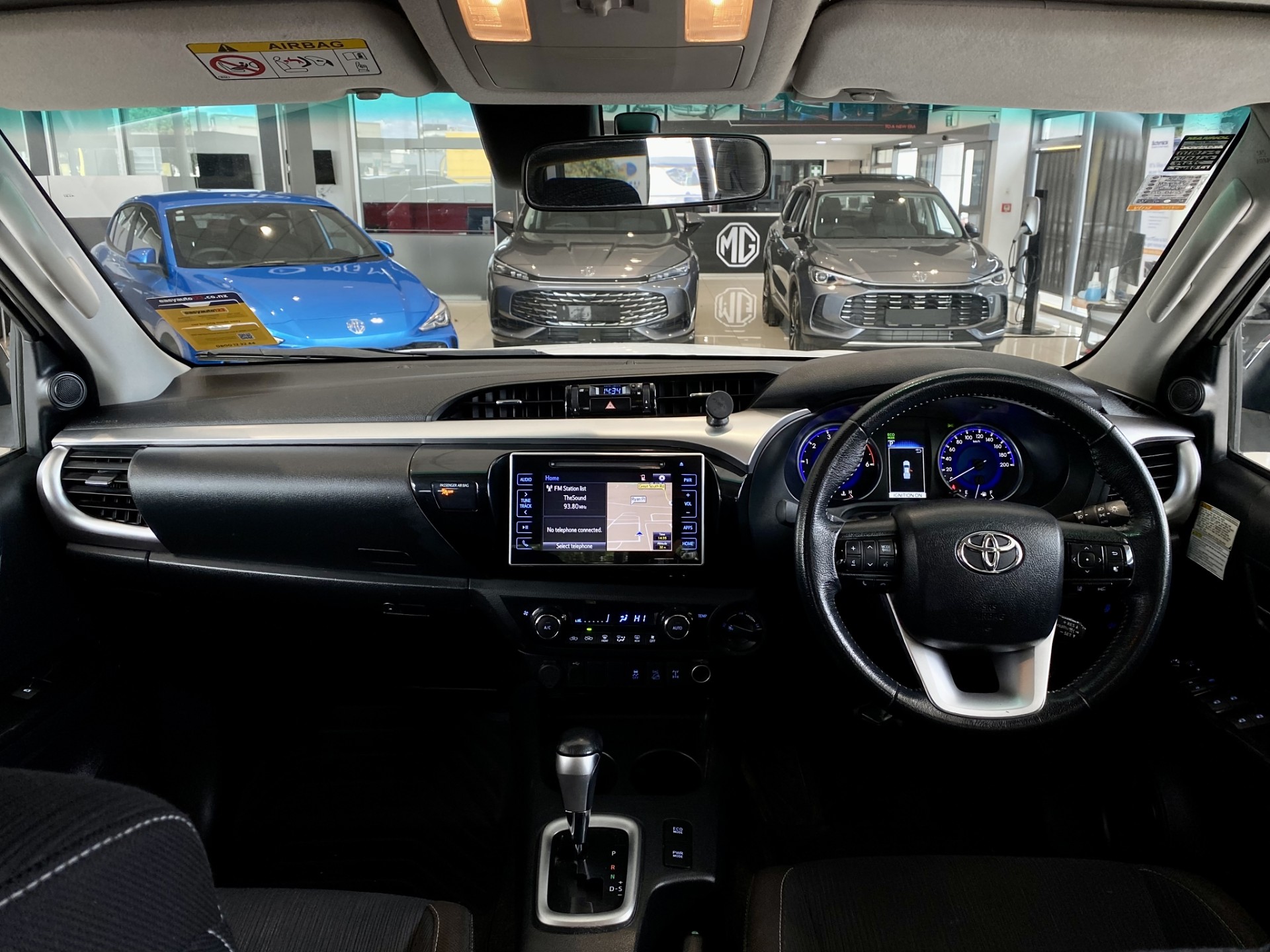 2020 Toyota Hilux Sr5 Td Dc 2.8Dt/4Wd - Image 13