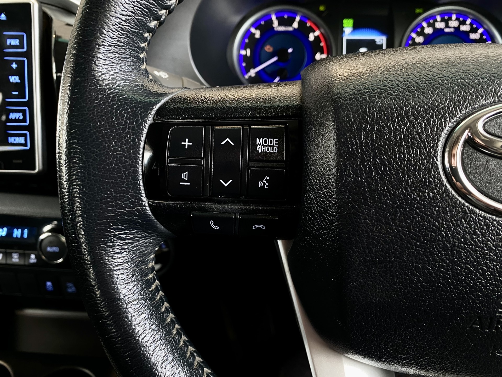 2020 Toyota Hilux Sr5 Td Dc 2.8Dt/4Wd - Image 15