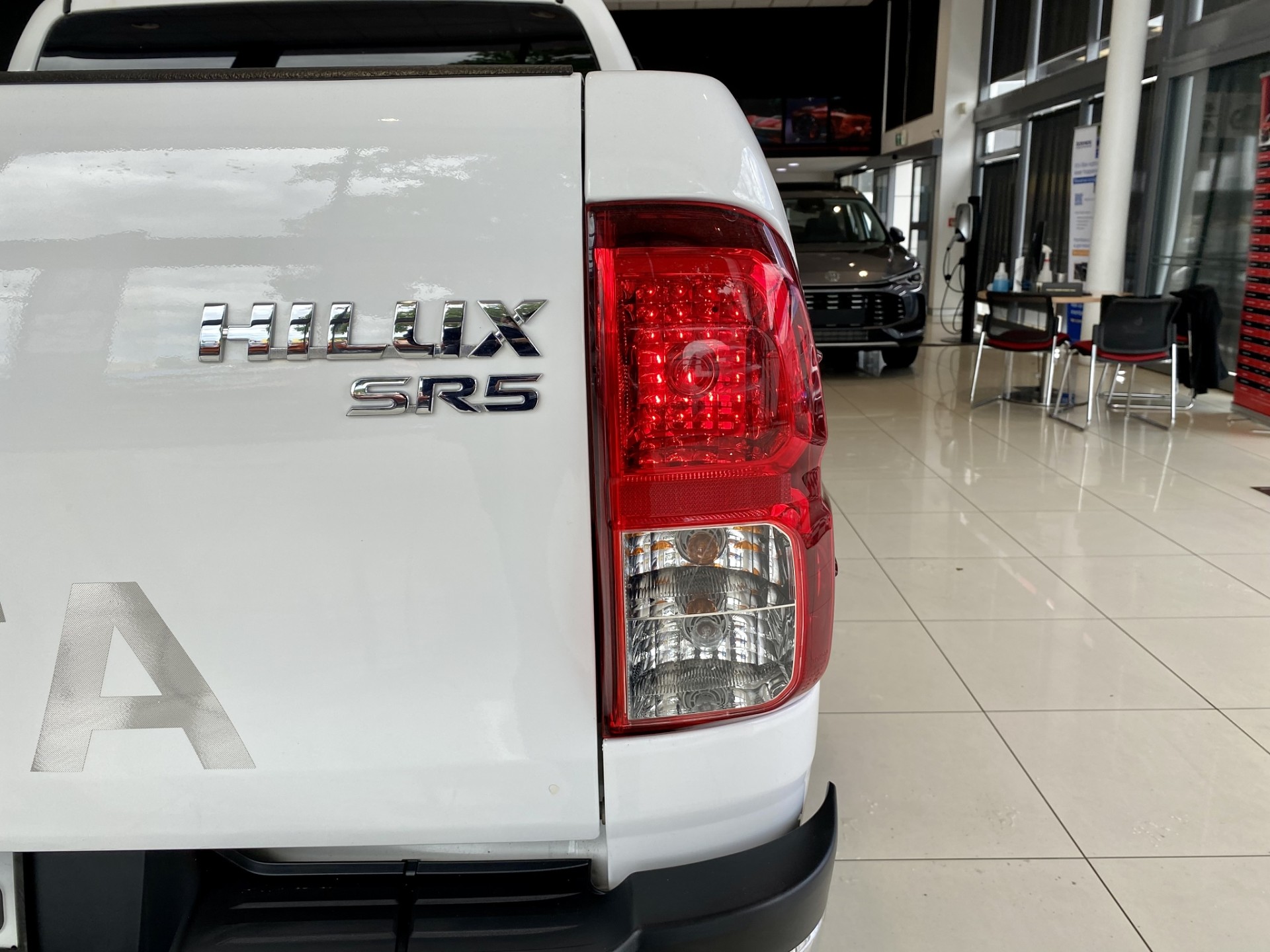 2020 Toyota Hilux Sr5 Td Dc 2.8Dt/4Wd - Image 9