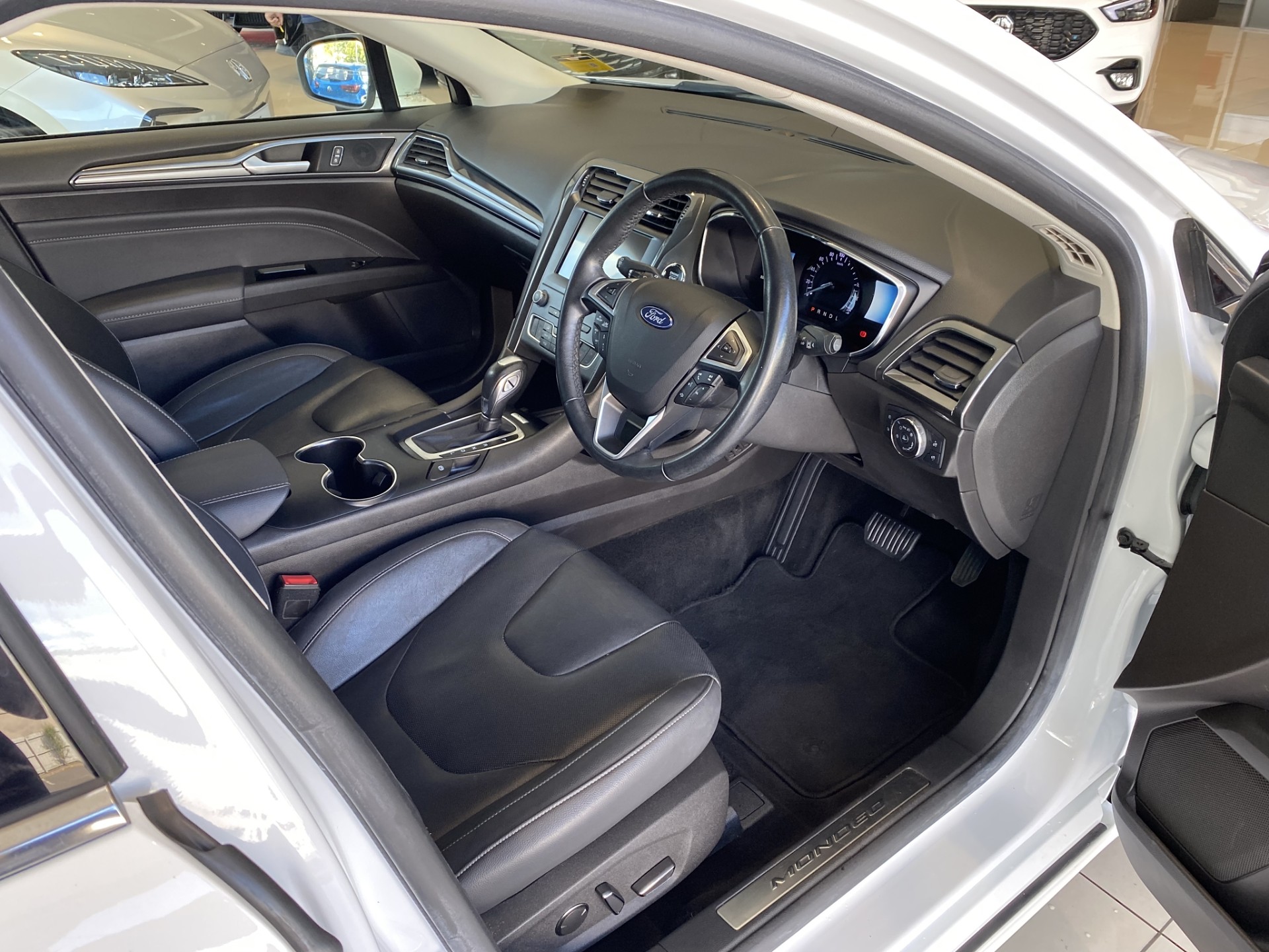 2020 Ford Mondeo Hybrid 2.0Ph/Hd Cvt - Image 10