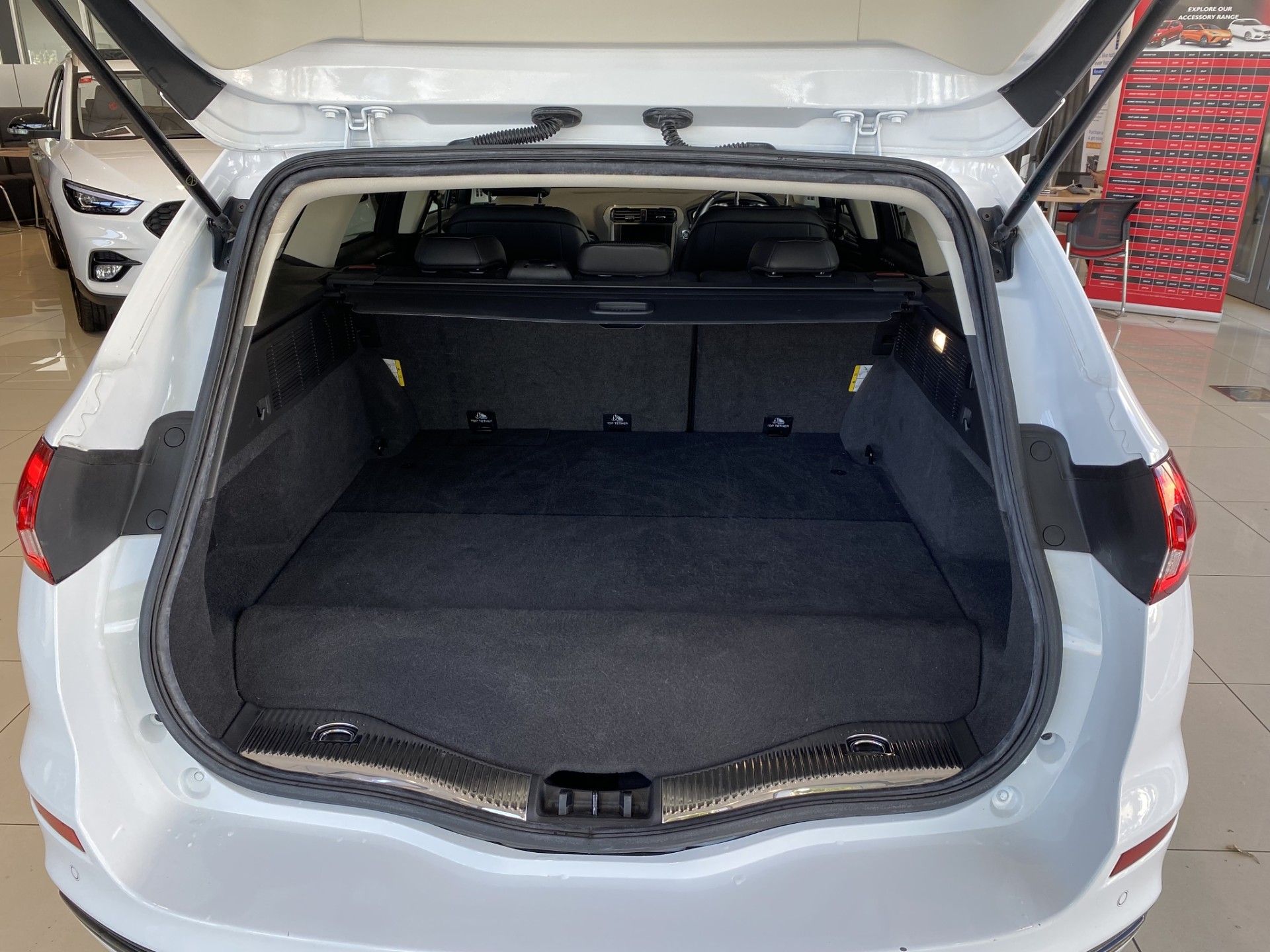 2020 Ford Mondeo Hybrid 2.0Ph/Hd Cvt - Image 9