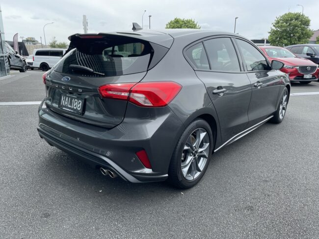 2020 Ford Focus St-Line 1.5P/8At - Image 4