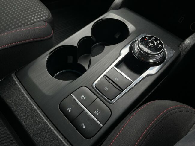 2020 Ford Focus St-Line 1.5P/8At - Image 11
