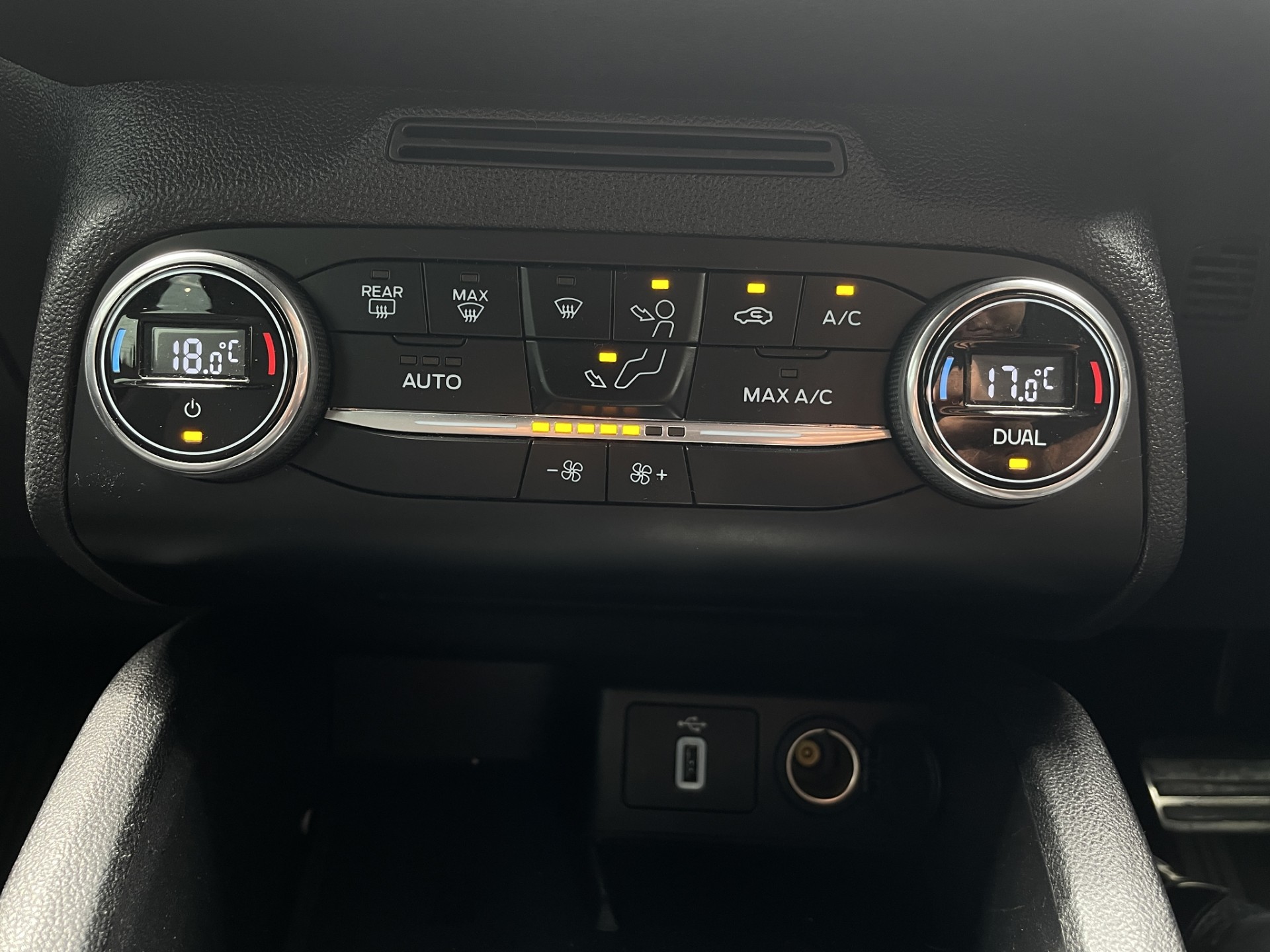 2020 Ford Focus St-Line 1.5P/8At - Image 12