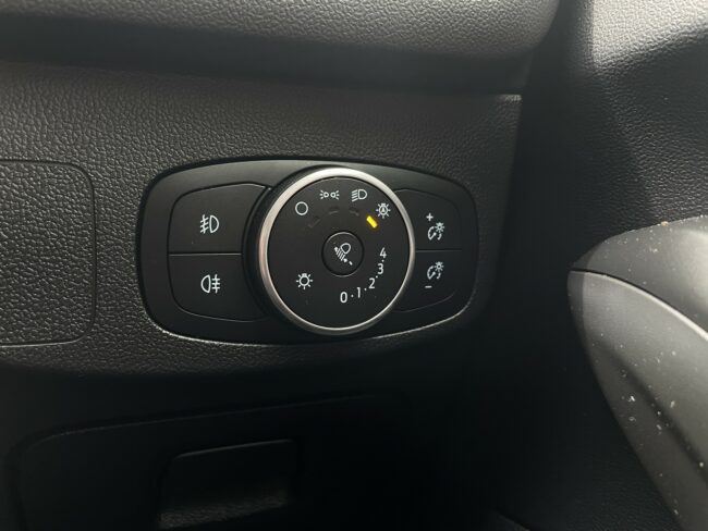2020 Ford Focus St-Line 1.5P/8At - Image 17