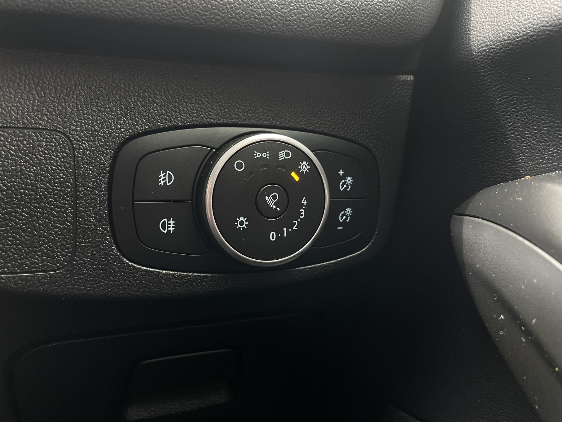 2020 Ford Focus St-Line 1.5P/8At - Image 17