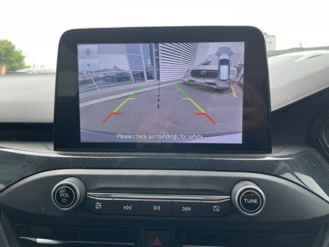 2020 Ford Focus St-Line 1.5P/8At - Image 14