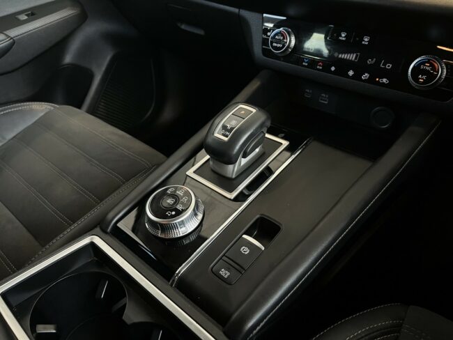 2022 Mitsubishi Outlander XLS 2.5L 4WD 7 Seat - Image 16