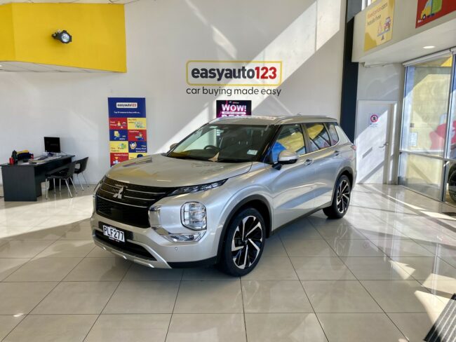 2022 Mitsubishi Outlander XLS 2.5L 4W 7 Seat NZ New