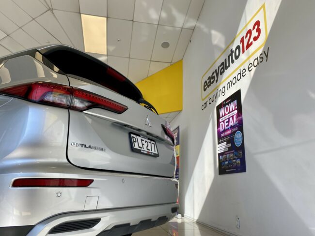 2022 Mitsubishi Outlander XLS 2.5L 4W 7 Seat NZ New - Image 8