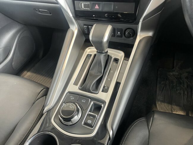 2019 Mitsubishi Pajero Sport Vrx 2.4D/4Wd/8At - Image 19