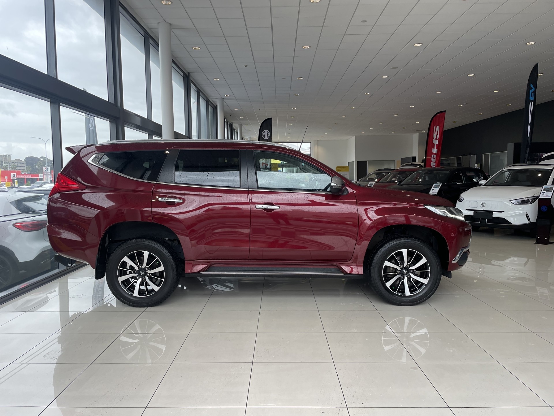 2019 Mitsubishi Pajero Sport Vrx 2.4D/4Wd/8At - Image 5