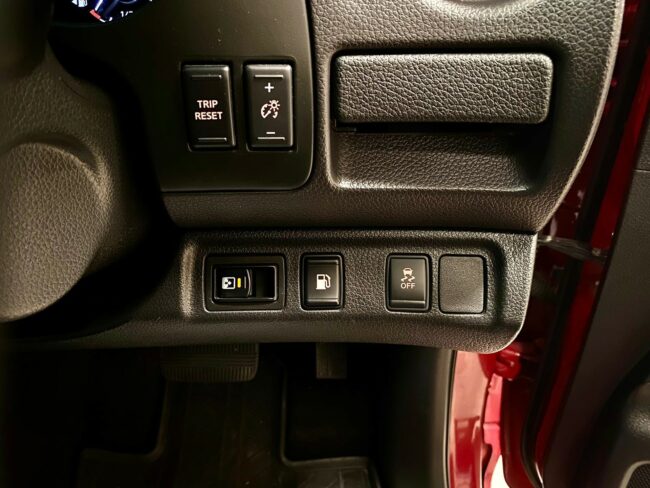 2020 Nissan Navara St-X 2.3D 4WD - Image 13