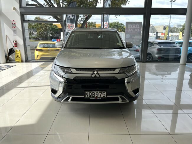2021 Mitsubishi Outlander Ls 2.4P/Cvt - Image 2