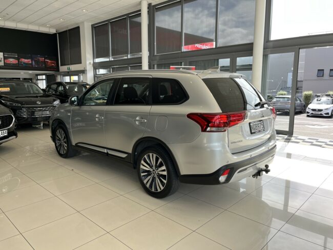 2021 Mitsubishi Outlander Ls 2.4P/Cvt - Image 6