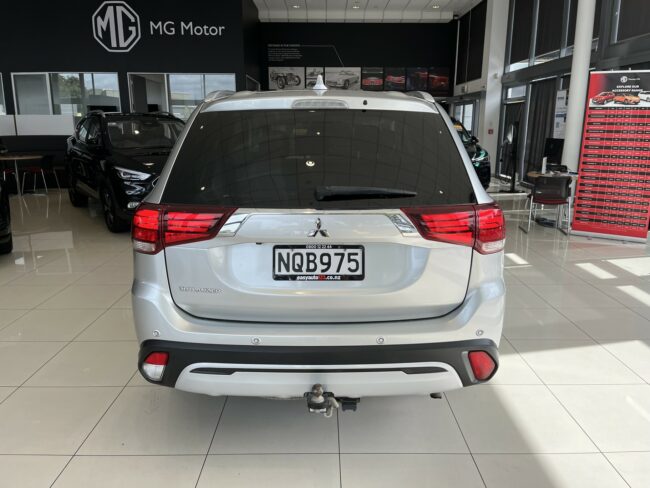2021 Mitsubishi Outlander Ls 2.4P/Cvt - Image 7