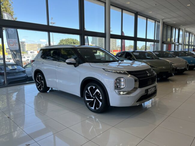 2021 Mitsubishi Outlander Vrx 2.5P/4Wd/Cvt