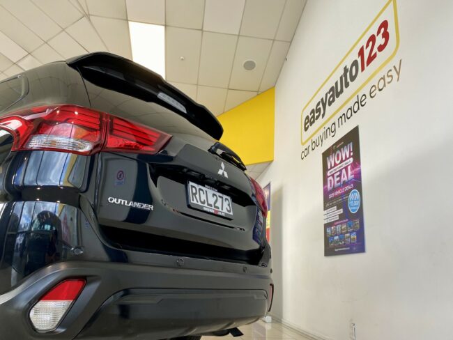 2022 Mitsubishi Outlander Sport 2.4L 4WD 7 Seat - Image 7