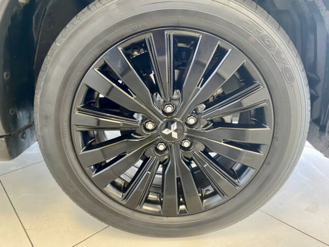 2022 Mitsubishi Outlander Sport 2.4L 4WD 7 Seat - Image 9