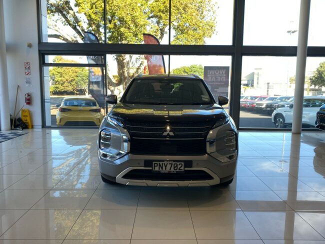 2022 Mitsubishi Outlander Xls Phev/4Wd/At - Image 2