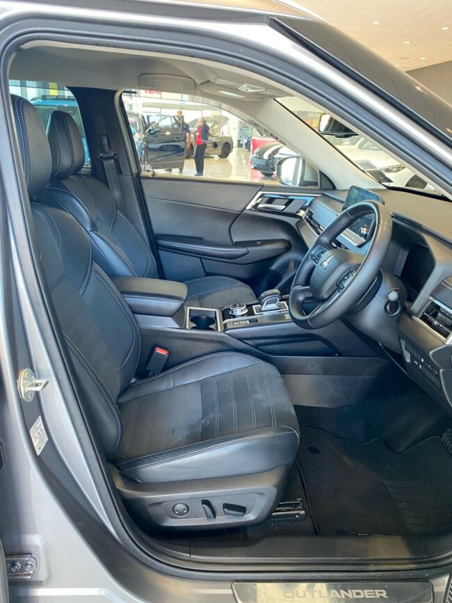 2022 Mitsubishi Outlander Xls Phev/4Wd/At - Image 10