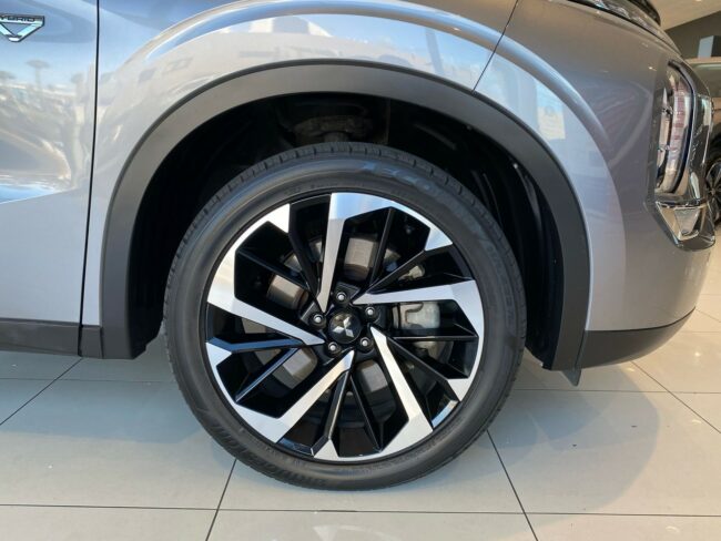 2022 Mitsubishi Outlander Xls Phev/4Wd/At - Image 5