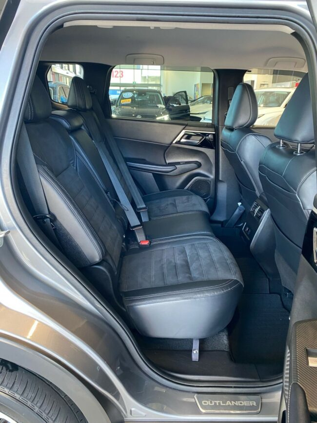2022 Mitsubishi Outlander Xls Phev/4Wd/At - Image 11