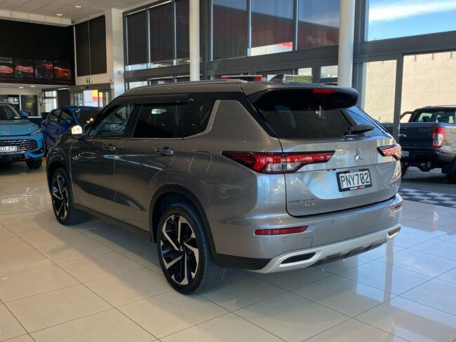 2022 Mitsubishi Outlander Xls Phev/4Wd/At - Image 6