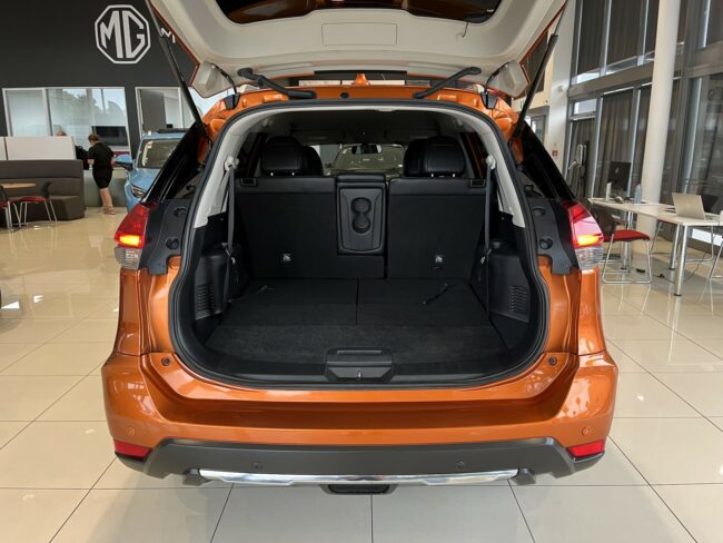 2022 Nissan X-Trail St-L 2.5P/6Cvt - Image 8
