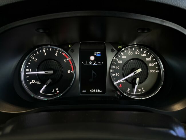 2022 Toyota Hilux Sr5 Td Dc 2.8Dt - Image 19