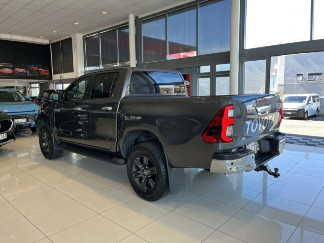 2022 Toyota Hilux Sr5 Td Dc 2.8Dt - Image 6