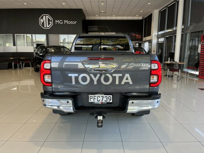 2022 Toyota Hilux Sr5 Td Dc 2.8Dt - Image 7