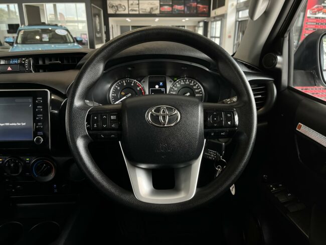2023 Toyota Hilux Sr Td Dc 2.8Dt - Image 12