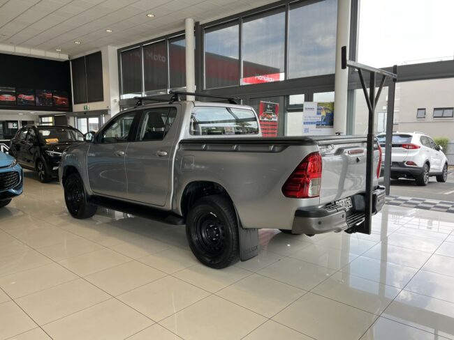 2023 Toyota Hilux Sr Td Dc 2.8Dt - Image 6