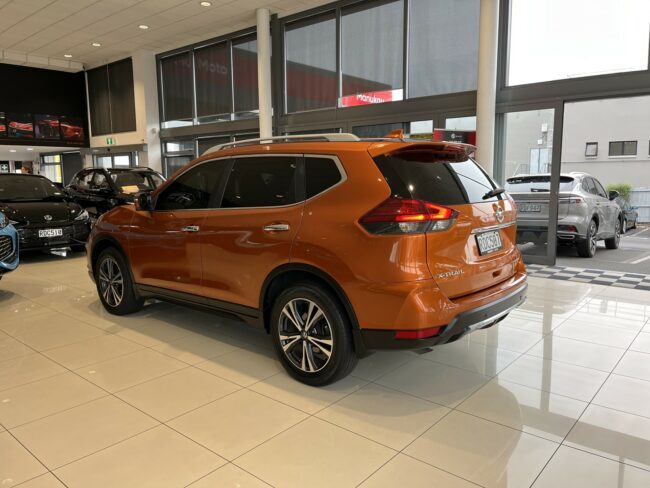 2022 Nissan X-Trail St-L 2.5P/6Cvt - Image 6