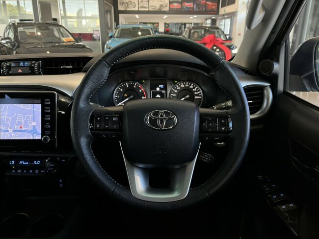 2022 Toyota Hilux Sr5 Td Dc 2.8Dt - Image 14