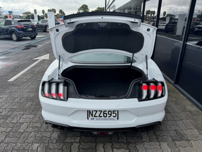 2021 Ford Mustang GT 5.0 FASTBACK - Image 11