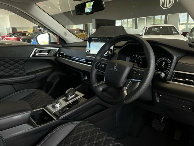 2021 Mitsubishi Outlander Vrx 2.5P/4Wd/Cvt - Image 10